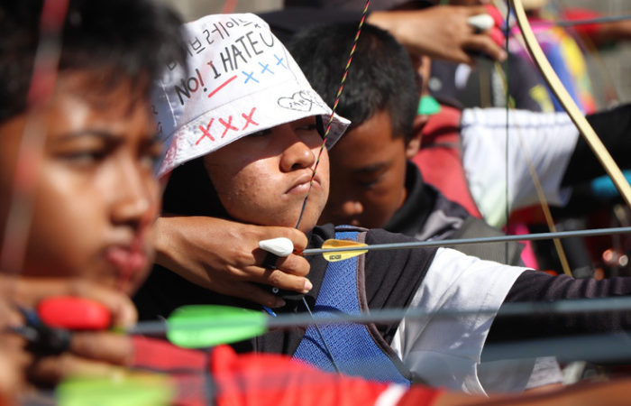 INCAR: Atlet panahan ketika latihan di Lapangan Beji, Desa Beji, Kecamatan Boyolangu, Kabupaten Tulungagung.