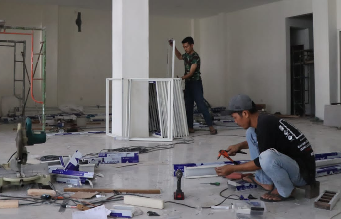 Pekerjaan fisik eks pertokoan Belga Tulungagung  bakal meleset dari rencana awal. Penyedia proyek siap-siap kena denda.