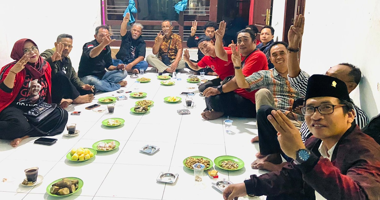 KOORDINASI : TPK Tulungagung berkoordinasi menentukan langkah-langkah strategis untuk pemenangan Ganjar-Mahfud.