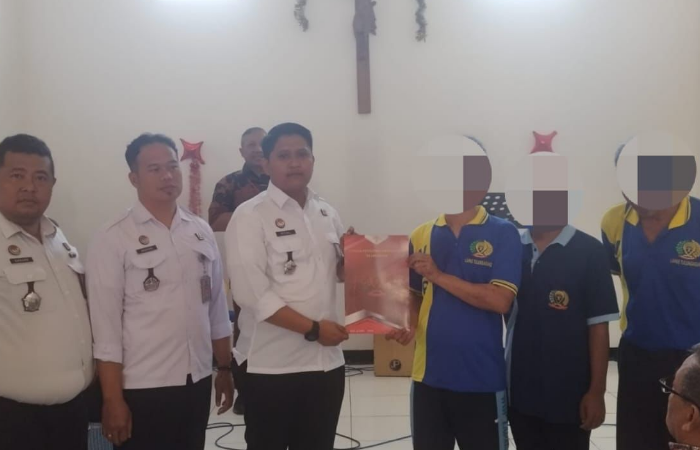 Warga binaan Lapas IIB Tulungagung menerima remisi Natal 2023.