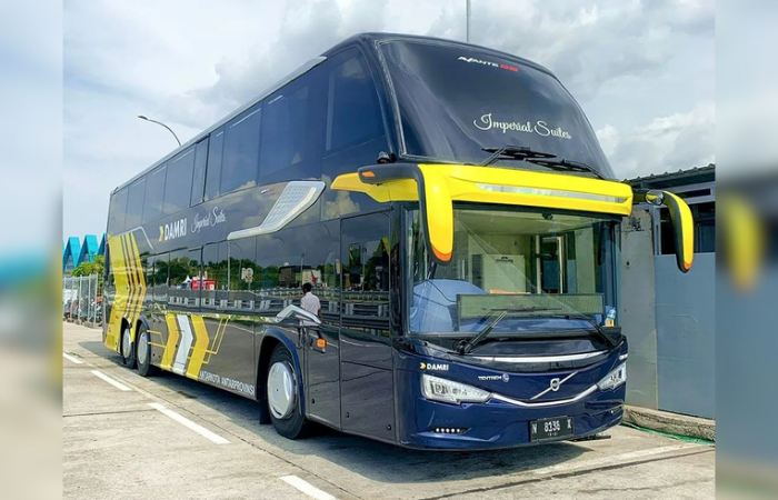 Imperial Suites Bus Double Decker Damri.