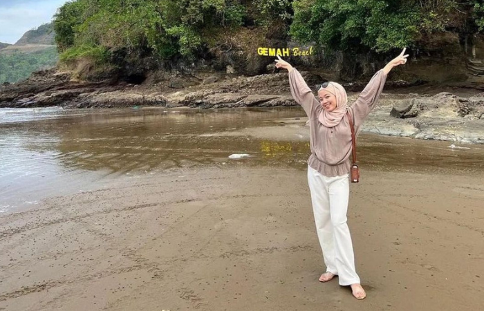 Pantai Gemah Tulungagung.