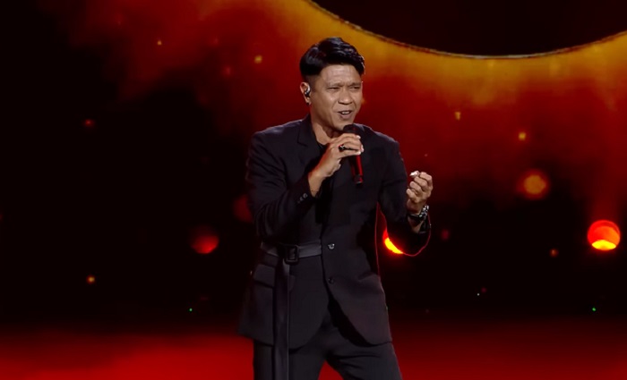Kris Tomahu tampil mempesona di Gala Live Show X Factor Indonesia