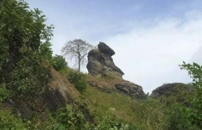 Batu Gunung Budeg Tulungagung.