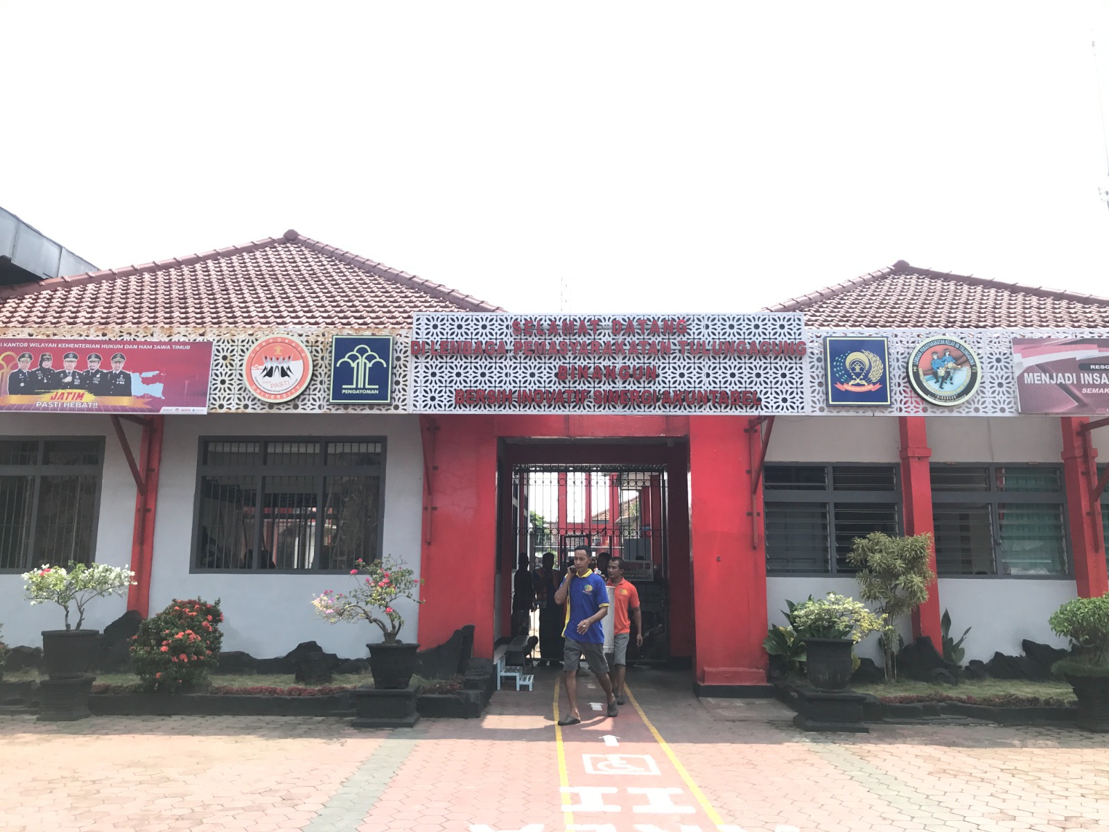742 pemilih yang akan mencoblos pada tempat pemungutan suara (TPS) lokasi khusus di Lapas Kelas IIB Tulungagung.