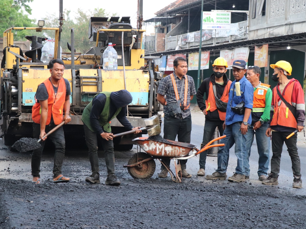 Jalan kabupaten termasuk aset Pemkab Tulungagung.