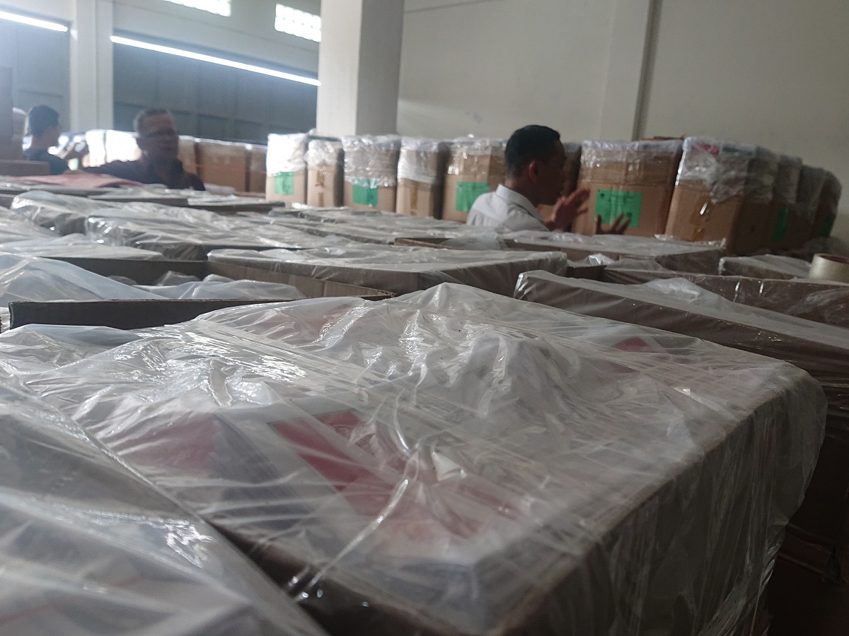 Surat suara yang disimpan di gudang logistik KPU Trenggalek