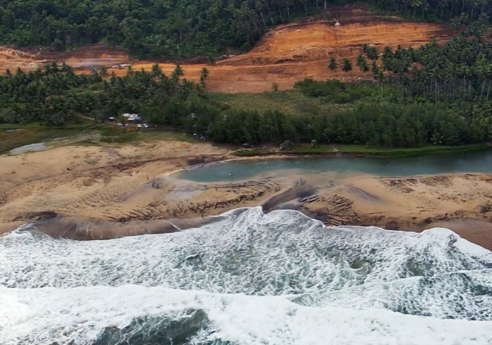 Pantai Dlodo, Tulungagung.