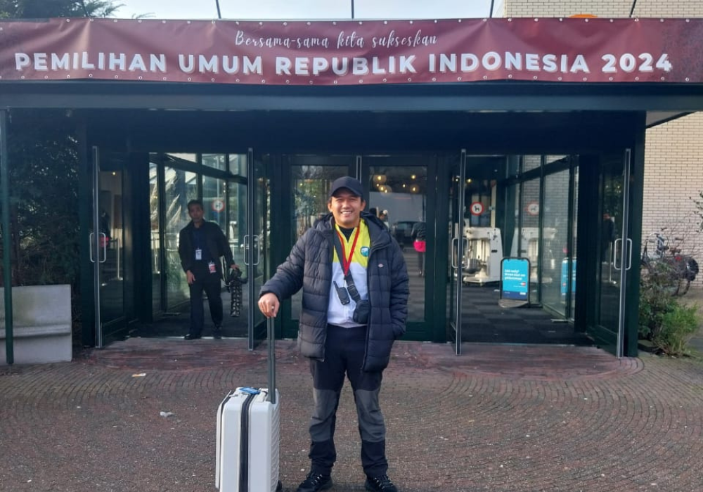 Yan Christanto membagikan pengalaman spesialnya saat menggunakan hak pilih Pemilu 2024 di Kota Den Haag, Belanda.