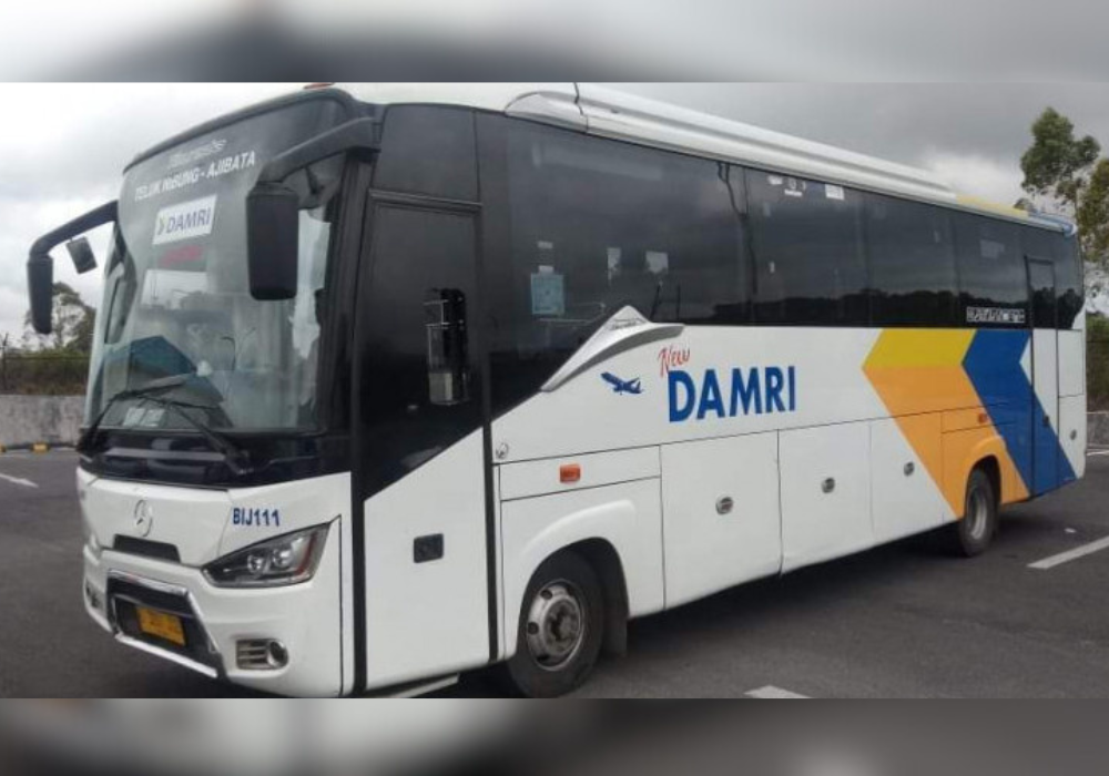 Bus Damri.