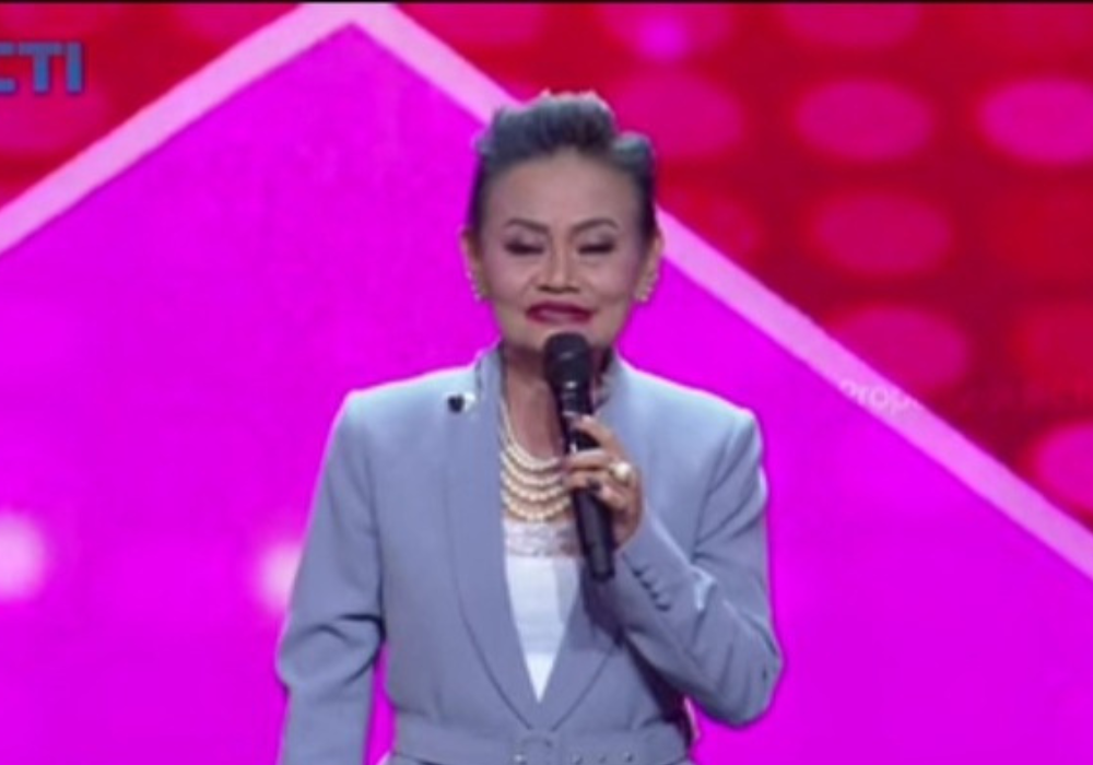 Jetje Margaretha, kontestan tertua di X Factor Indonesia Season 4 tereleminasi.
