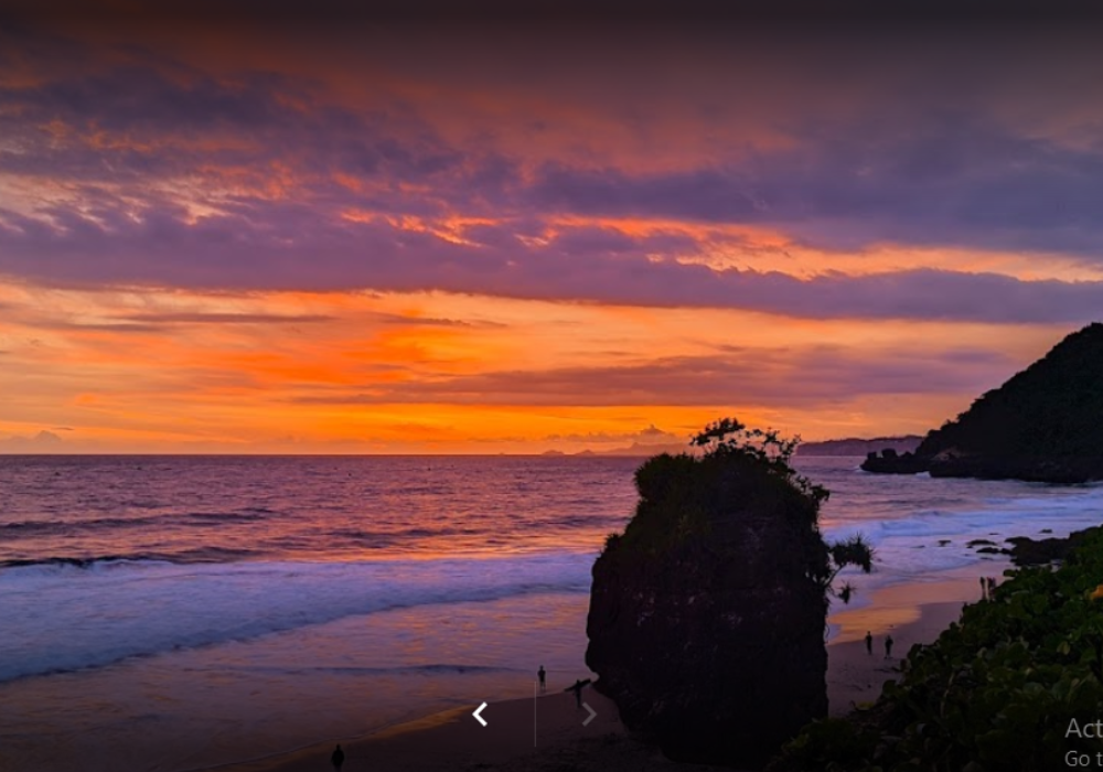 Keindahan Sunset Pantai Lumbung yang tidak kalah cantik dengan Pantai Gemah.