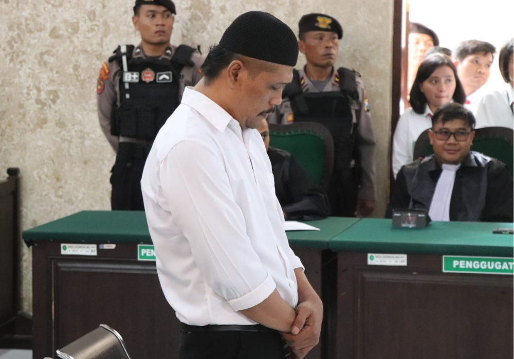 Terdakwa kasus pembunuhan pasutri di Ngantru Tulungagung Divonis 14 Tahun hukuman.