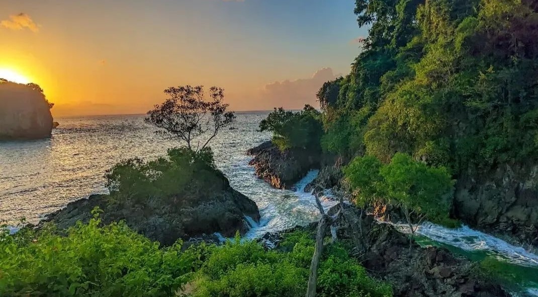Panorama Sunset di Lembah Watu Pawon, Trenggalek
