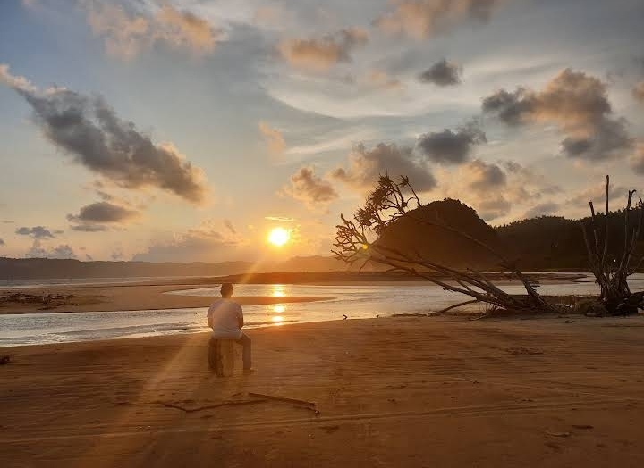 Senja di Pantai Dlodo (google.com/maps/Nrutus Purnomo)