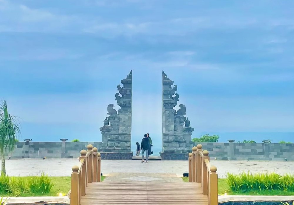 Pemandangan bak pulau dewata di isata Puncak Jowin