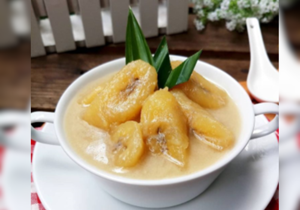 Maknyus, kolak pisang untuk menu berbuka puasa.