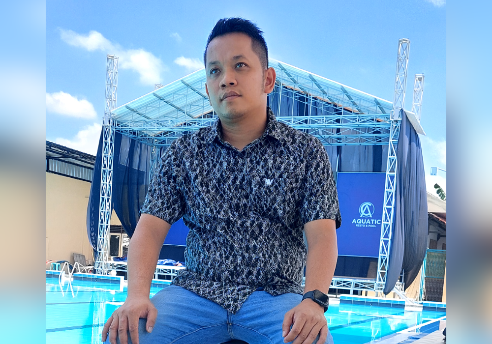 Kisah Rifqi Firmansyah menjadi pebisnis yang sukses di usia muda.