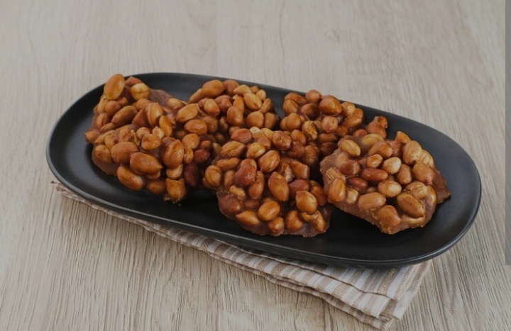Ampyang Kacang Camilan Chindo-Jawa Cocok Untuk Lebaran