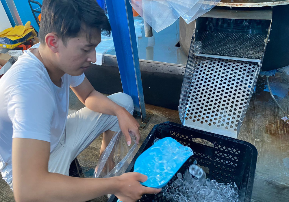 Harga es Batu Kristal PDAM mengalami kenaikan di Tulungagung.