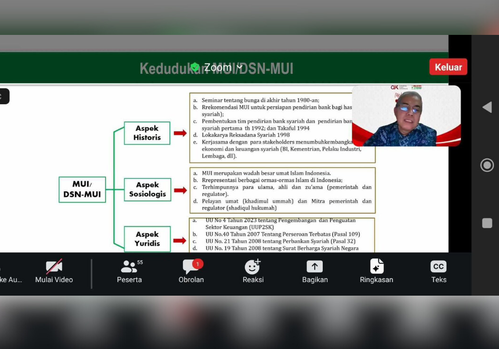 FOKUS : Saat proses zoom meeting OJK bersama seluruh awak media sekarisidenan Kediri.