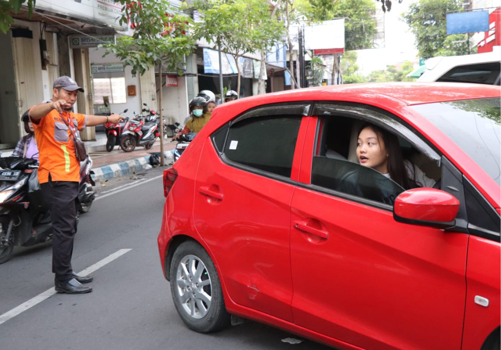 Retribusi parkir di tepi jalan umum dulu masuk ke dalam salah satu sektor PAD Tulungagung.