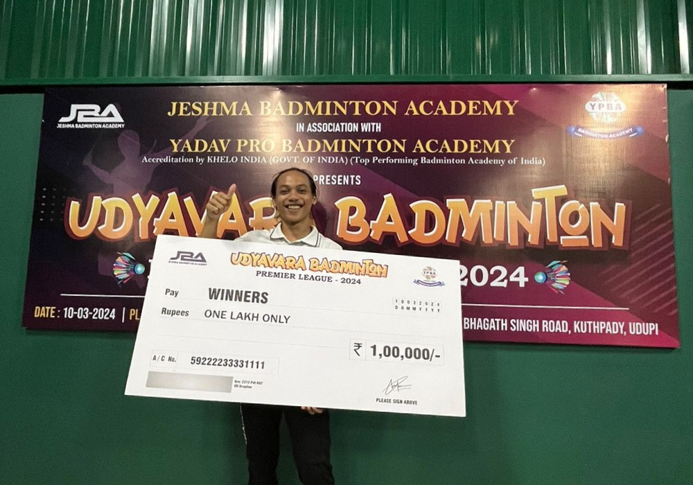 Moh Shofiullah pemuda asli Desa Tanjungsari, Kecamatan Karangrejo, Tulungagung, berhasil melalang buana ke berbagai negara lantaran kepiawaiannya bermain badminton.