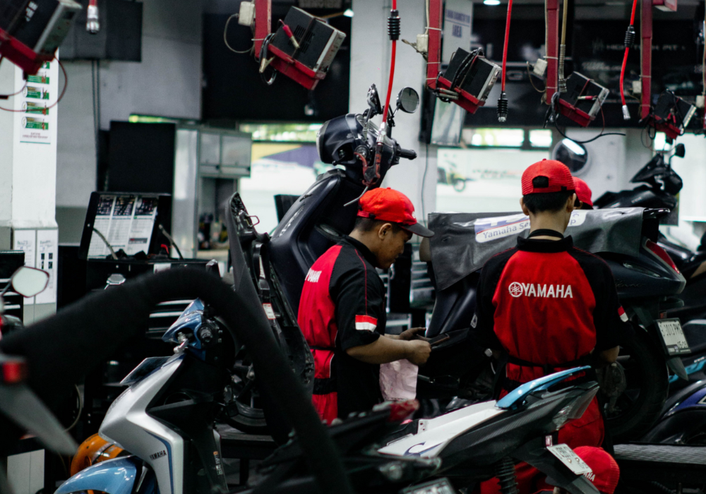 Tips merawat sepeda motor setelah berkendara jarak jauh.