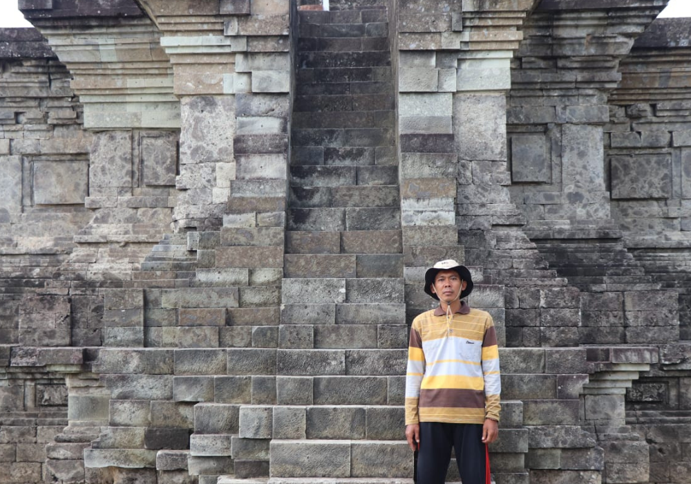 Muadin belajar banyak tentang Candi Sanggrahan Tulungagung ketika menjadi jupel.