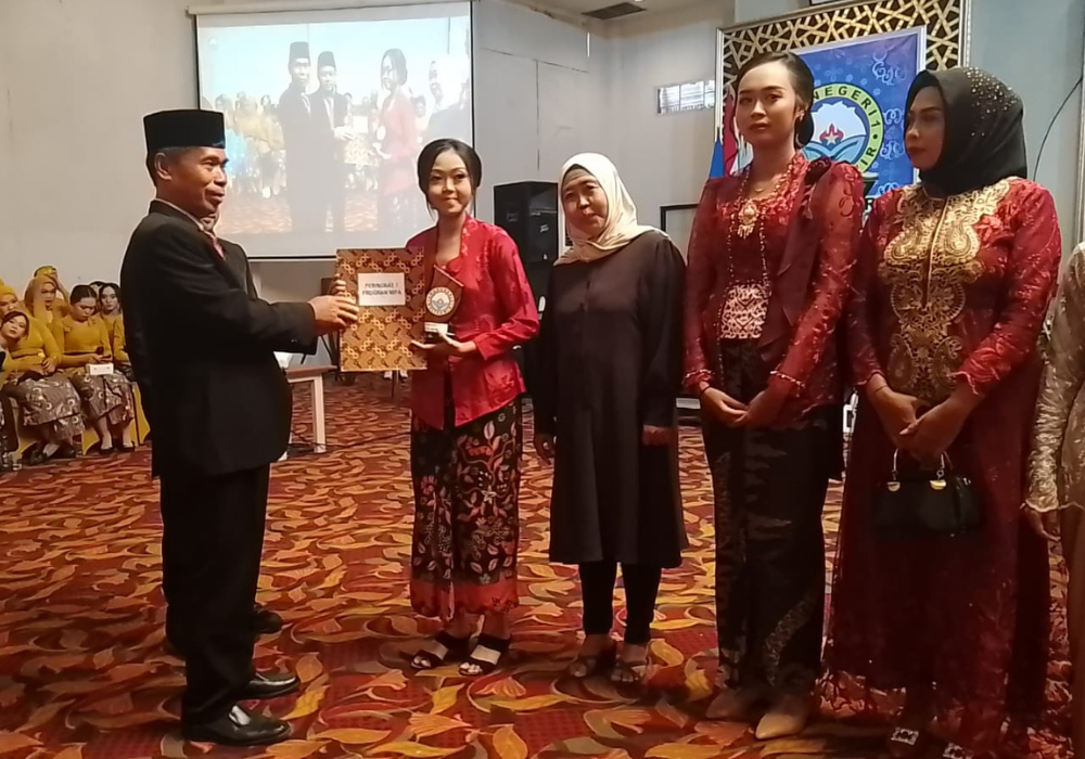 SELAMAT: Purnawiyata SMAN 1 Kalidawir di Lojikka Hotel Tulungagung, pada Rabu (22/5/2024).