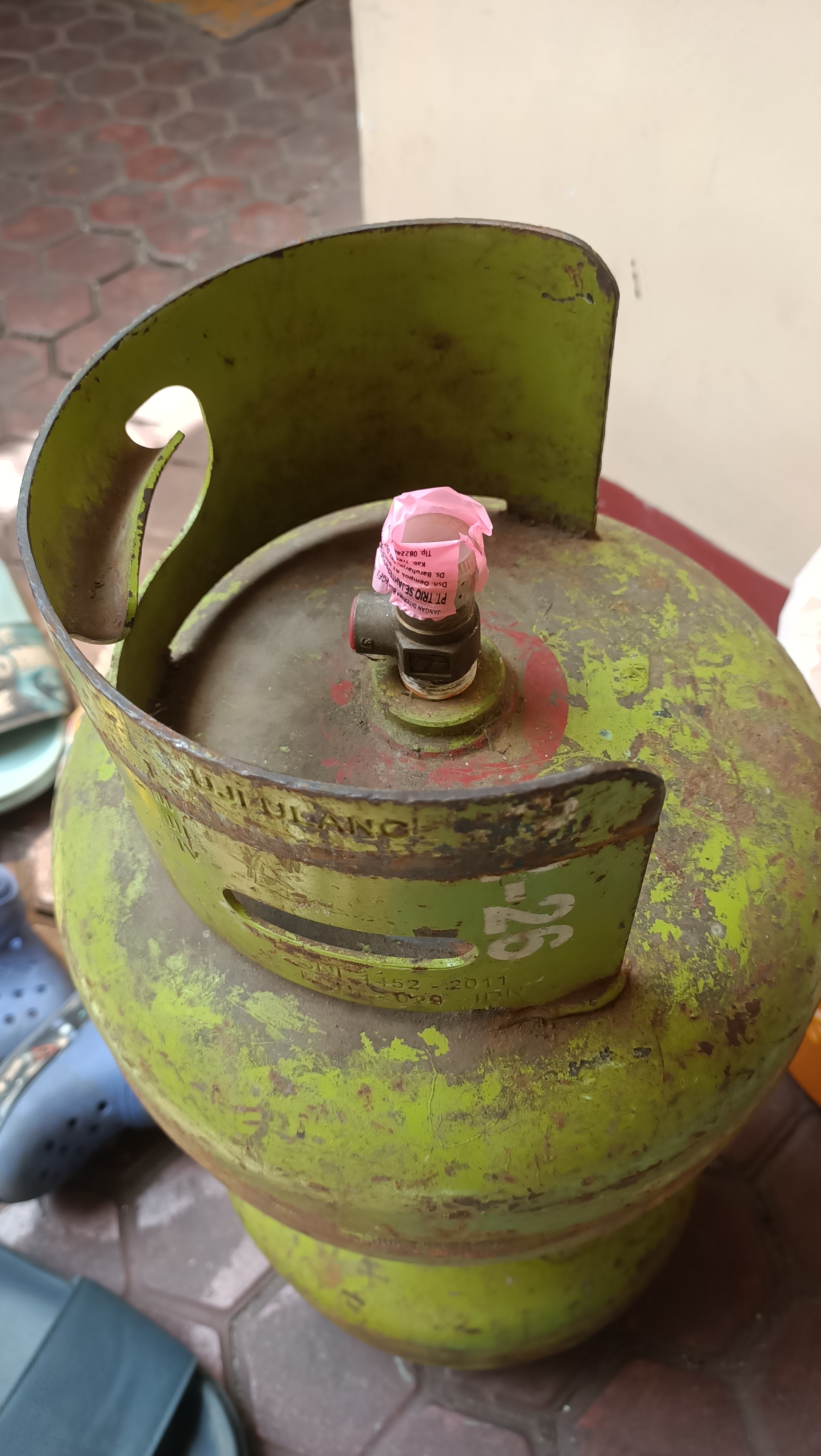 HIJAU: Elpiji melon ukuran tiga kilogram.