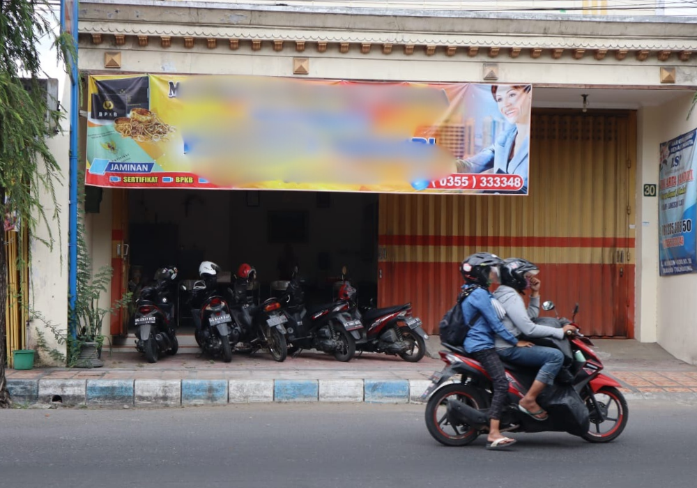 LENGANG: Salah satu koperasi yang beroperasi di Kelurahan Tamanan, Kecamatan Tulungagung, Selasa (25/6/2024).