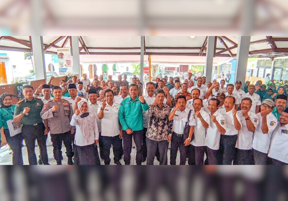 KOMPAK: Camat Kalidawir dan seluruh lapisan masyarakat bertekad untuk tepat waktu lunasi PBB-P2.