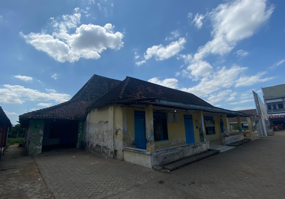 TAK TERAWAT: Bagunan yang berada di Desa Majan, Kecamatan Kedungwaru, Tulungagung ini merupakan tempat tinggal raja atau pemimpin pada perdikan dulu.