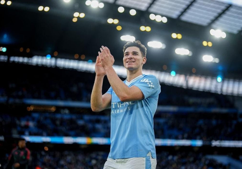 Foto Julian Alvarez saat masih bermain di Manchester City