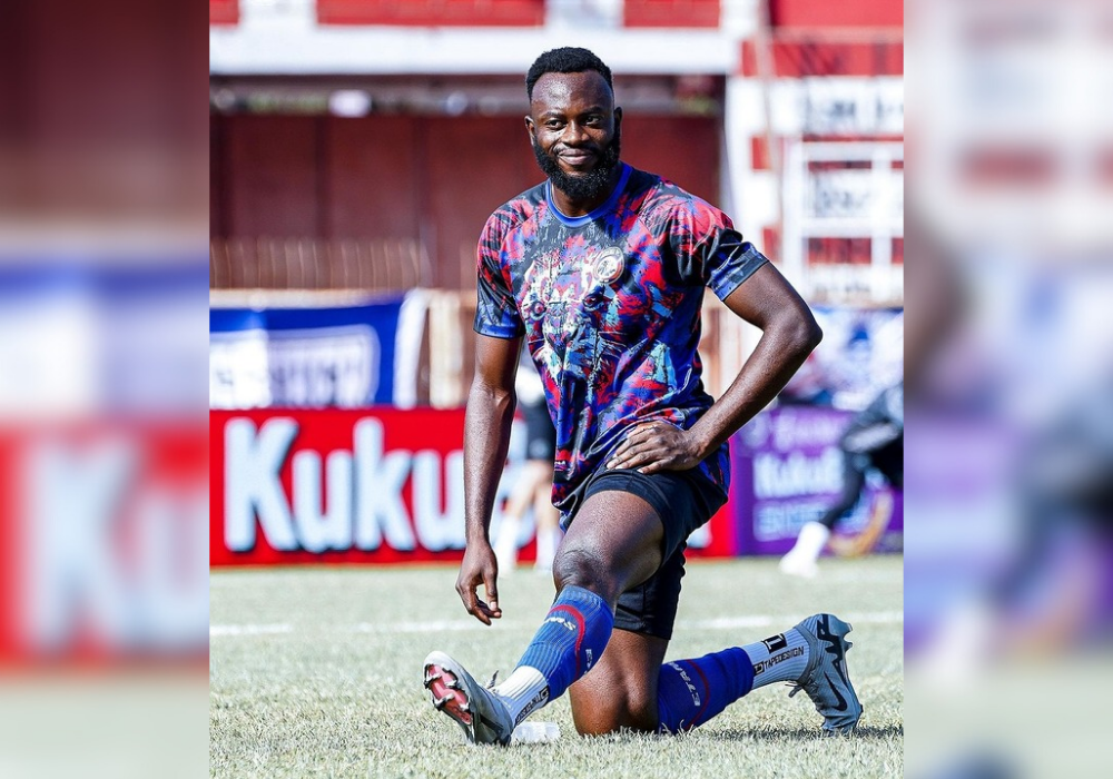 Pemain Arema FC Charles Lokolingoy.