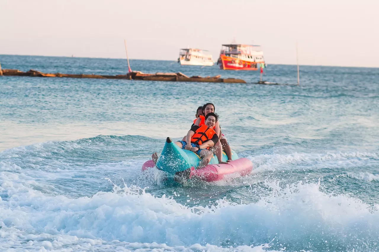 Ilustrasi banana boat