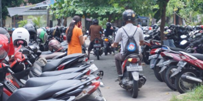 RAMAI: Tempat parkir CFD Tulungagung selalu penuh saat wekend