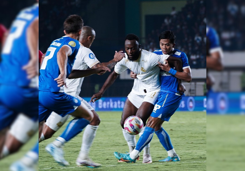 Arema FC vs Persib Bandung di Liga 1 pekan ketiga.