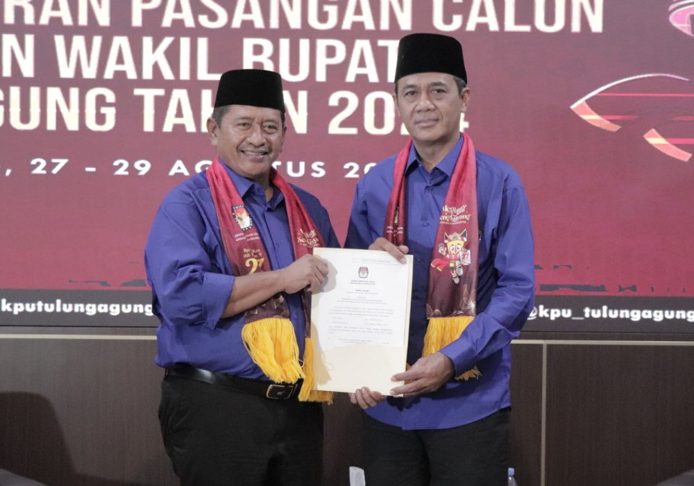 Bacakada Kang San dan Bacawakada Samsul Umam saat pendaftaran kontestan Pilkada Tulungagung, Kamis (29/8/2024).