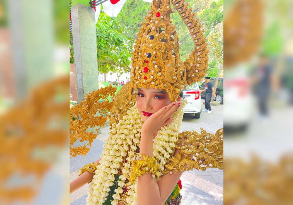 Cantik : Nadine Ramadhani, siswa SMPN 1 Tulungagung berdandan Roro Kembang Sore saat pawai budaya tingkat SMP-SMA Se-kabupaten Tulungagung.