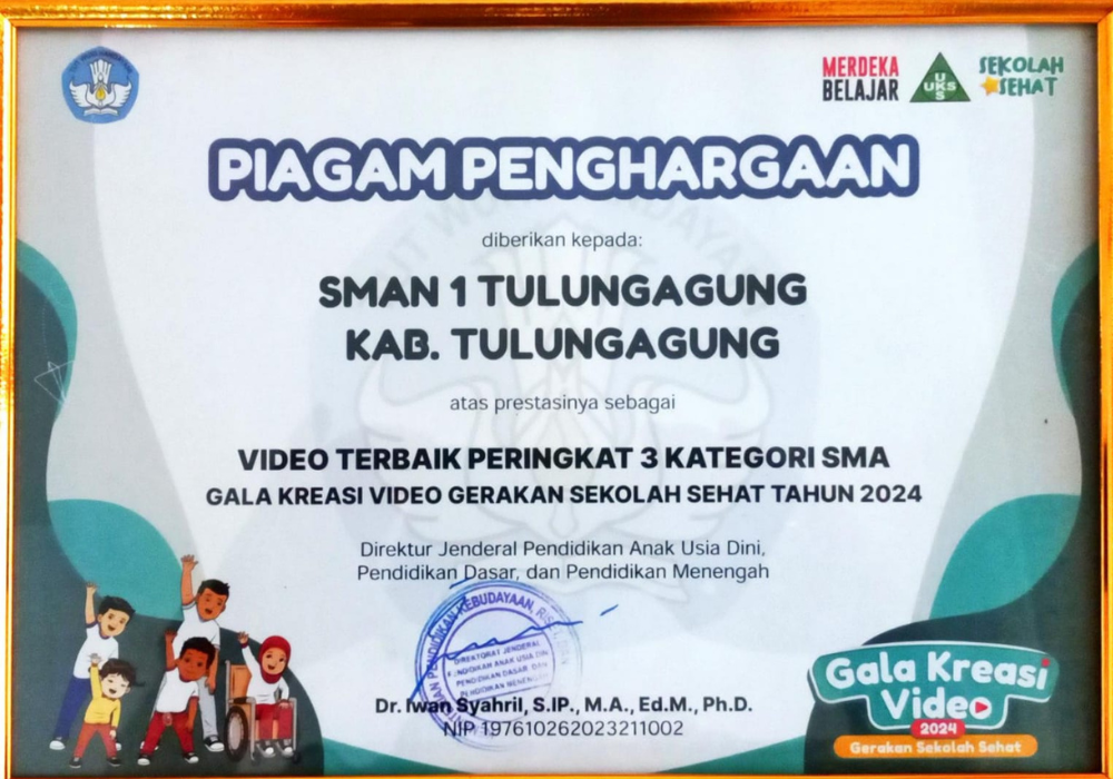 Piagam penghargaan yang menunjukkan SMAN 1 Tulungagung meraih video terbaik peringkat ketiga di kategori SMA.