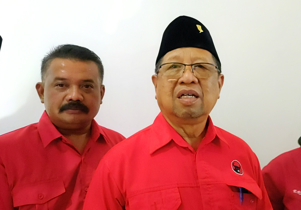 Maryoto Birowo respons eks kader PDIP kini jadi musuh di Pilkada Tulungagung.