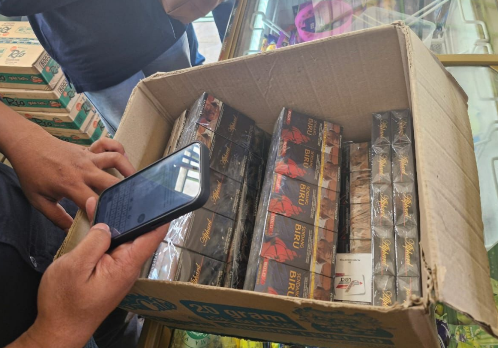 Petugas mengamankan barang bukti rokok ilegal yang diduga akan diedarkan di wilayah Kabupaten Tulungagung.