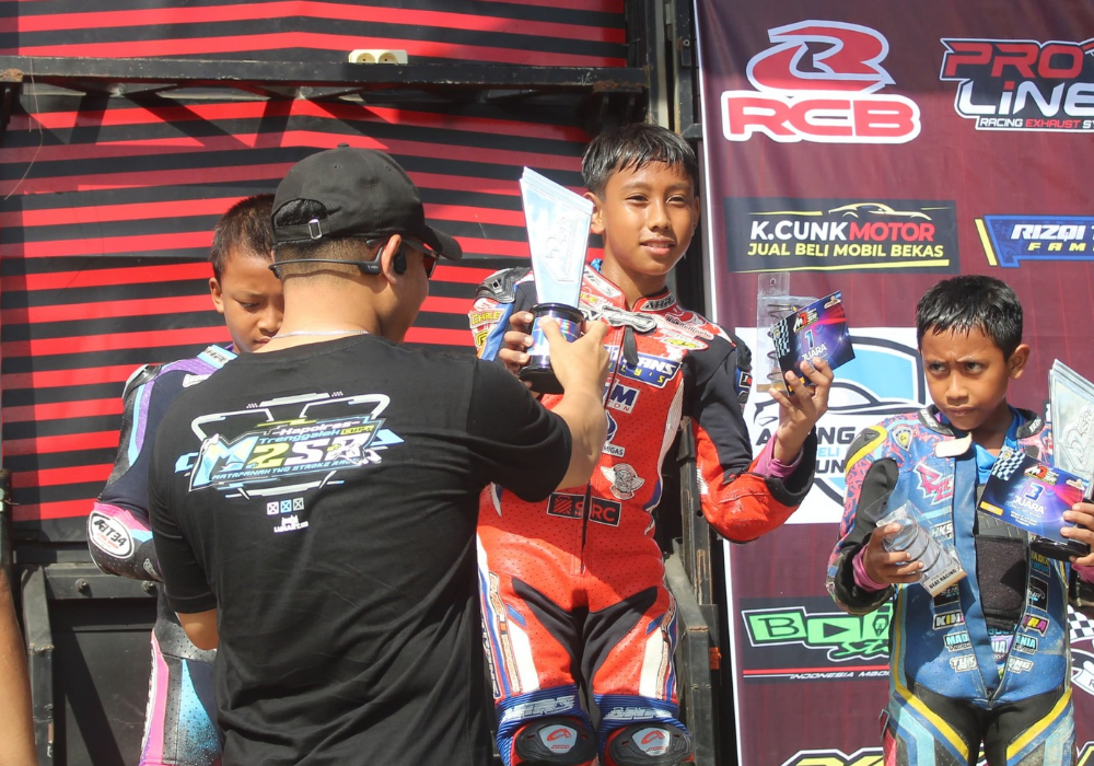 Rafif Sadya Baihaqi Rizqi, pembalap cilik asal Tulungagung yang memiliki banyak prestasi.