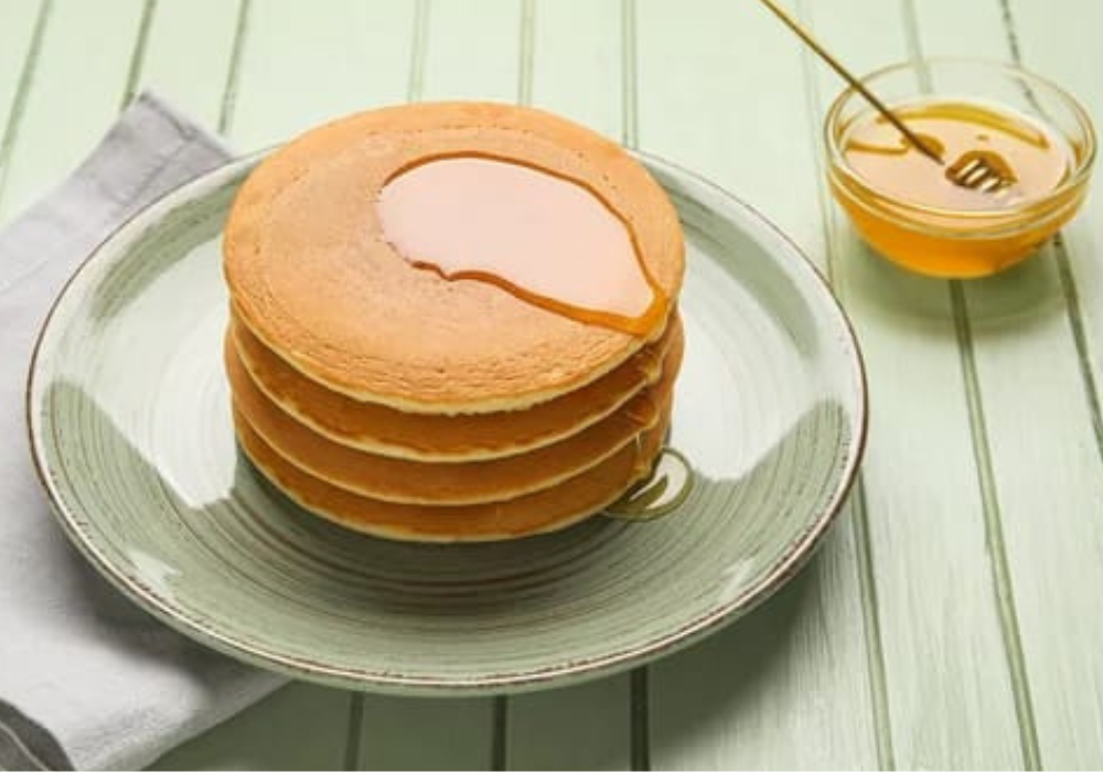 Pancake 4 bahan (sumber foto : Depositphotos)