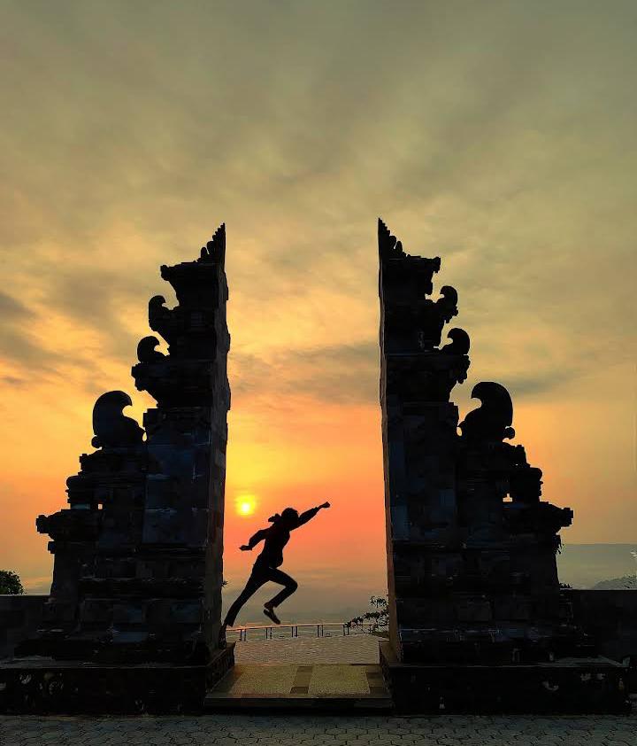 Sunrise di Puncak Jowin