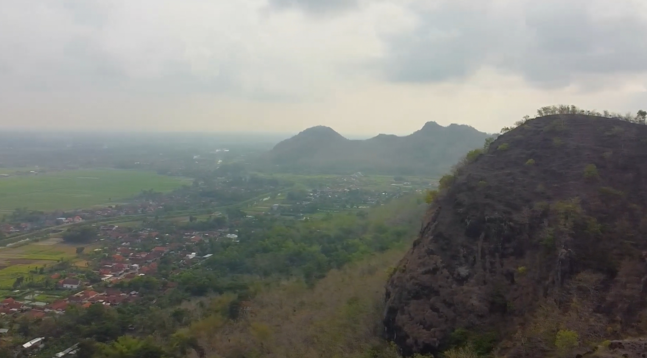 Pemandangan udara Perbukitan Walikukun Tulungagung (YouTube Randu Djumilah)