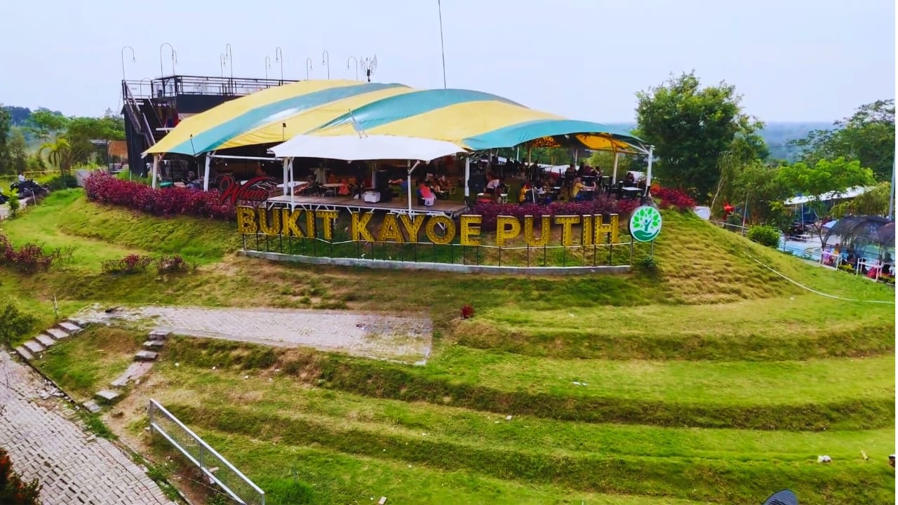 Gambar Bukit Kayoe Putih
