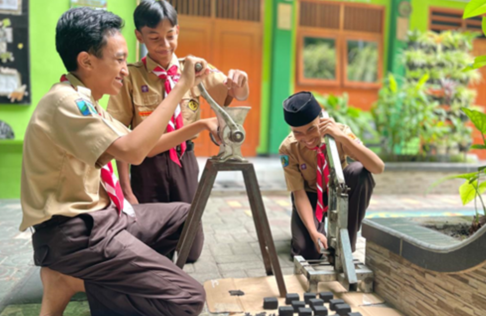 Inovasi siswa MTsN 1 Tulungagung sebagai bentuk sumber energi alternatif.